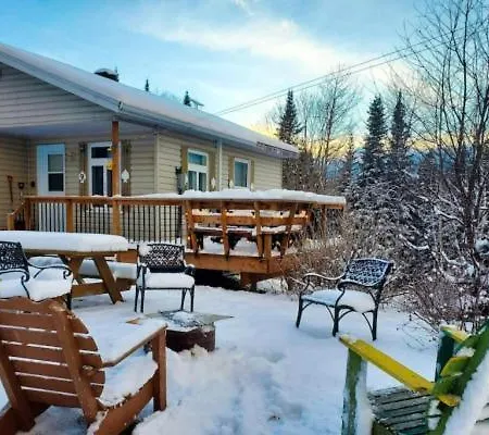 Les Refuges Des Monts Villa Saint-Tite-des-Caps Exterior photo