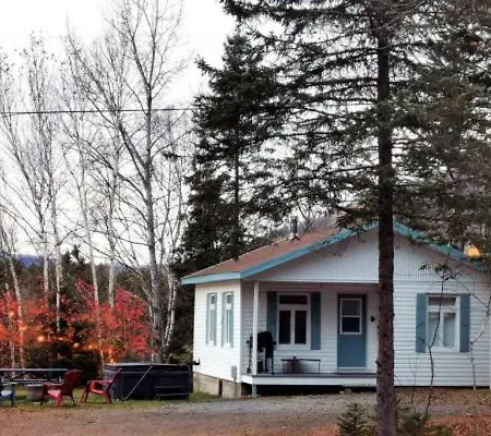 Les Refuges Des Monts Villa Saint-Tite-des-Caps Exterior photo